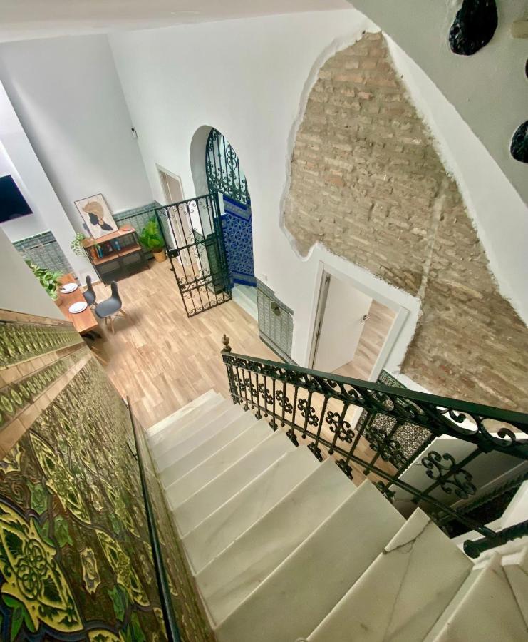 Triana Riverside Guesthouse Севилья Экстерьер фото