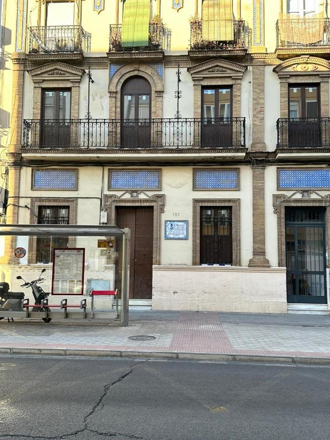 Triana Riverside Guesthouse Севилья Экстерьер фото