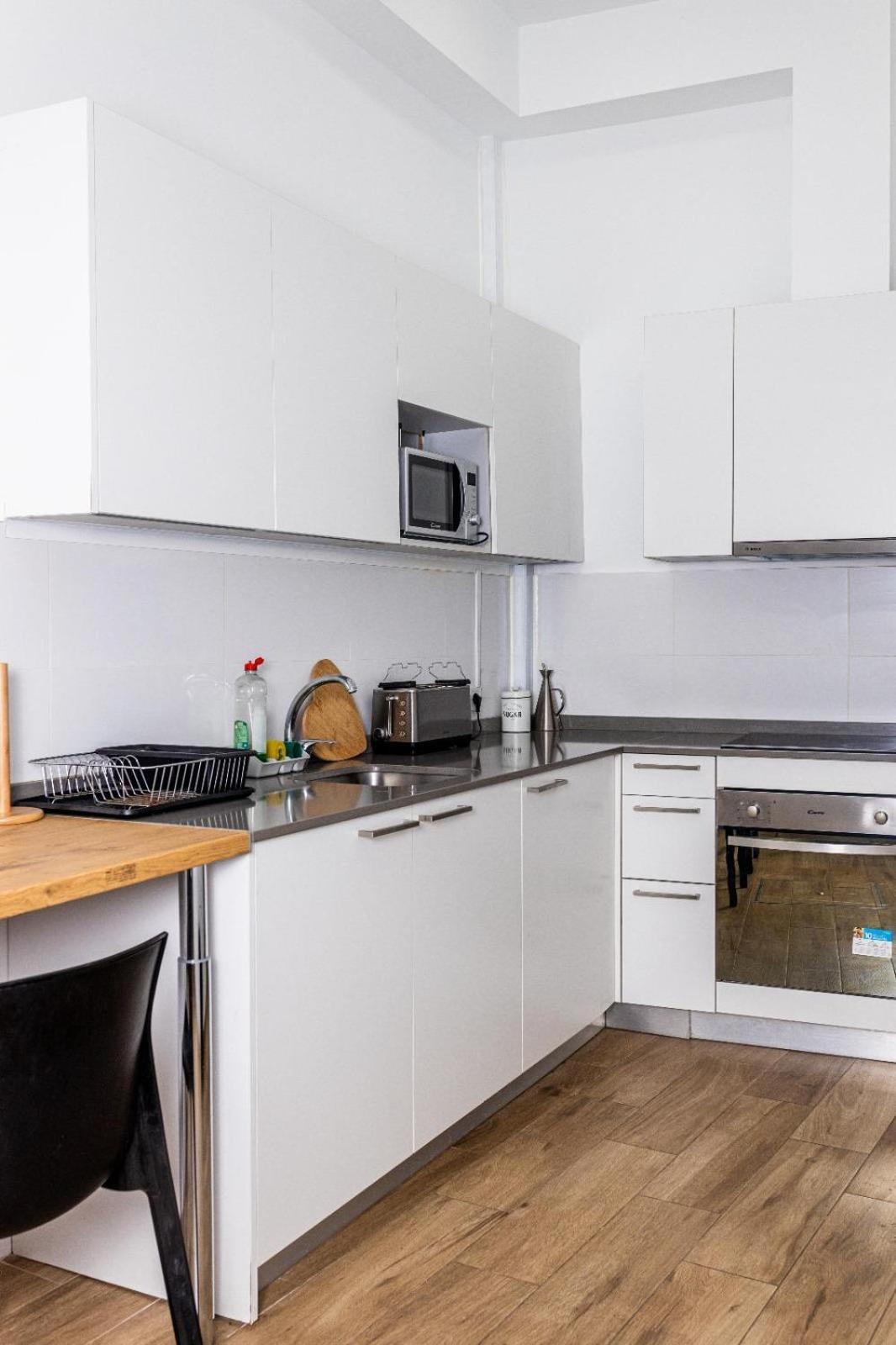 Triana Riverside Guesthouse Севилья Экстерьер фото